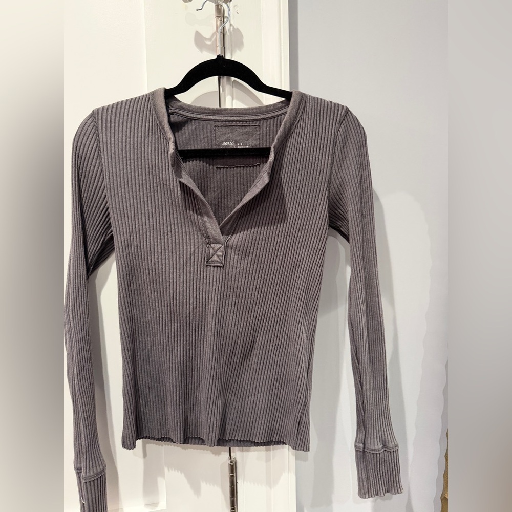 Aerie Ribbed Long Sleeve Henley Top - Dark Gray (Size M)
